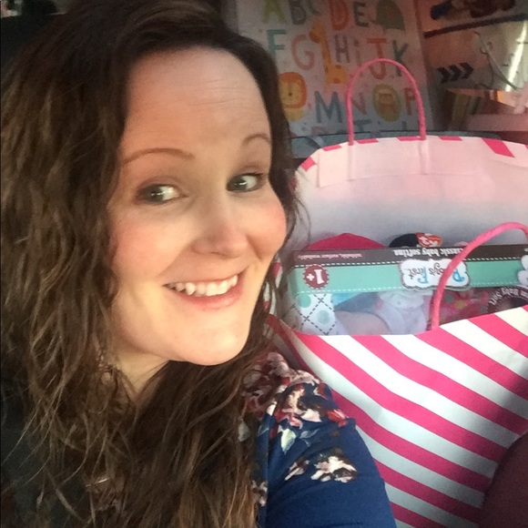 Meet your Posher, Jill - Picture 5 of 5